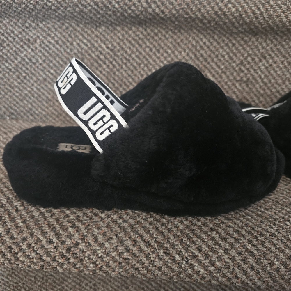 UGG Black Fluffy Slippers